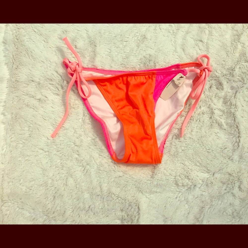 Victoria’s Secret bikini bottom size Small